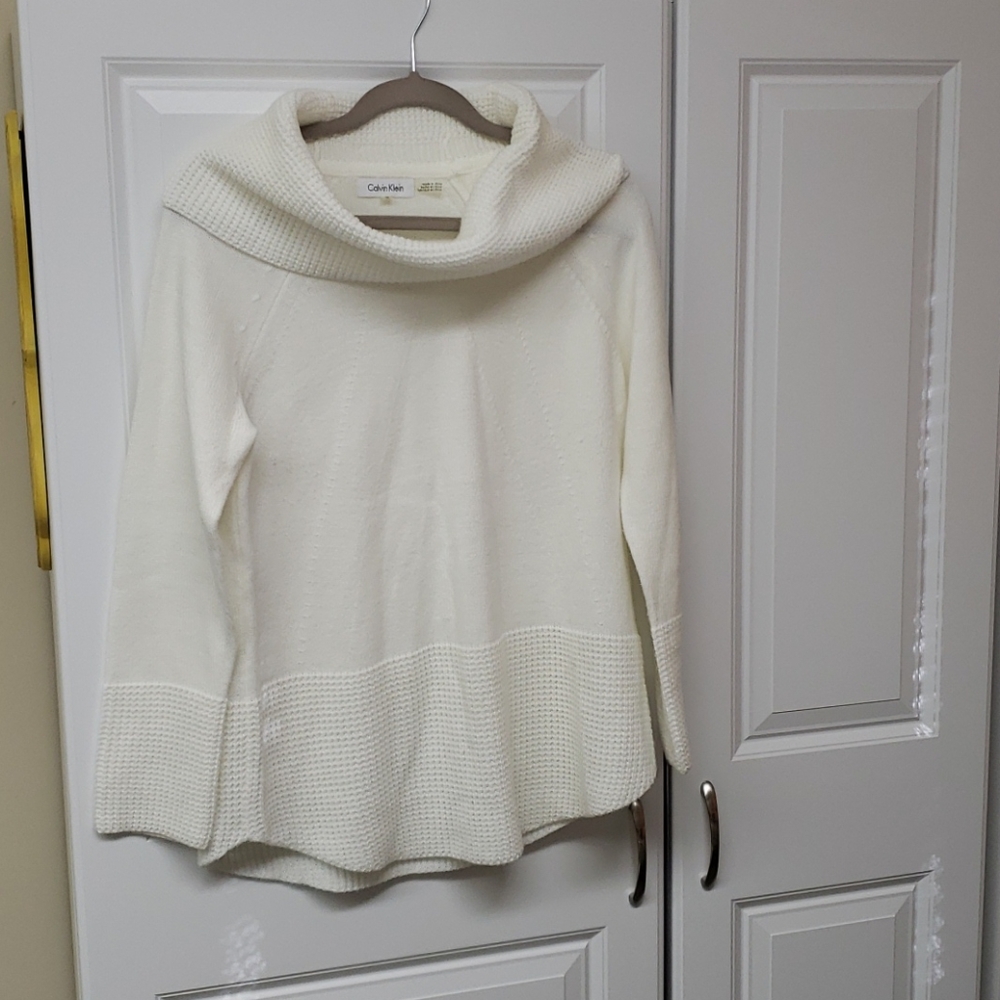 Calvin Klein Sweater